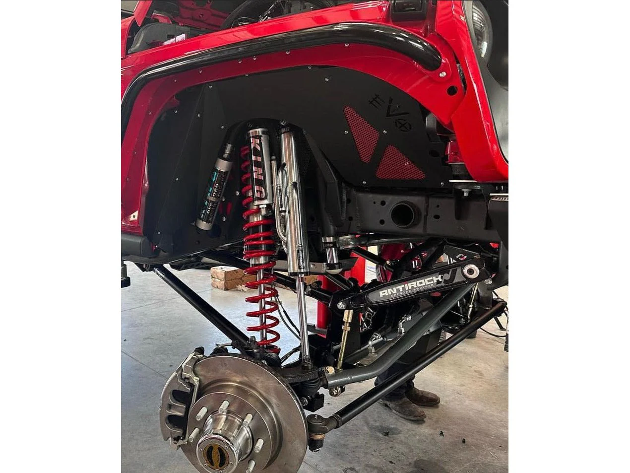 JL/JT FRONT DOUBLE THROWDOWN, KING 2.5" COILOVER & BYPASS (BLACK) AFTERMARKET AXLE JEEP WRANGLER GLADIATOR - Image 7