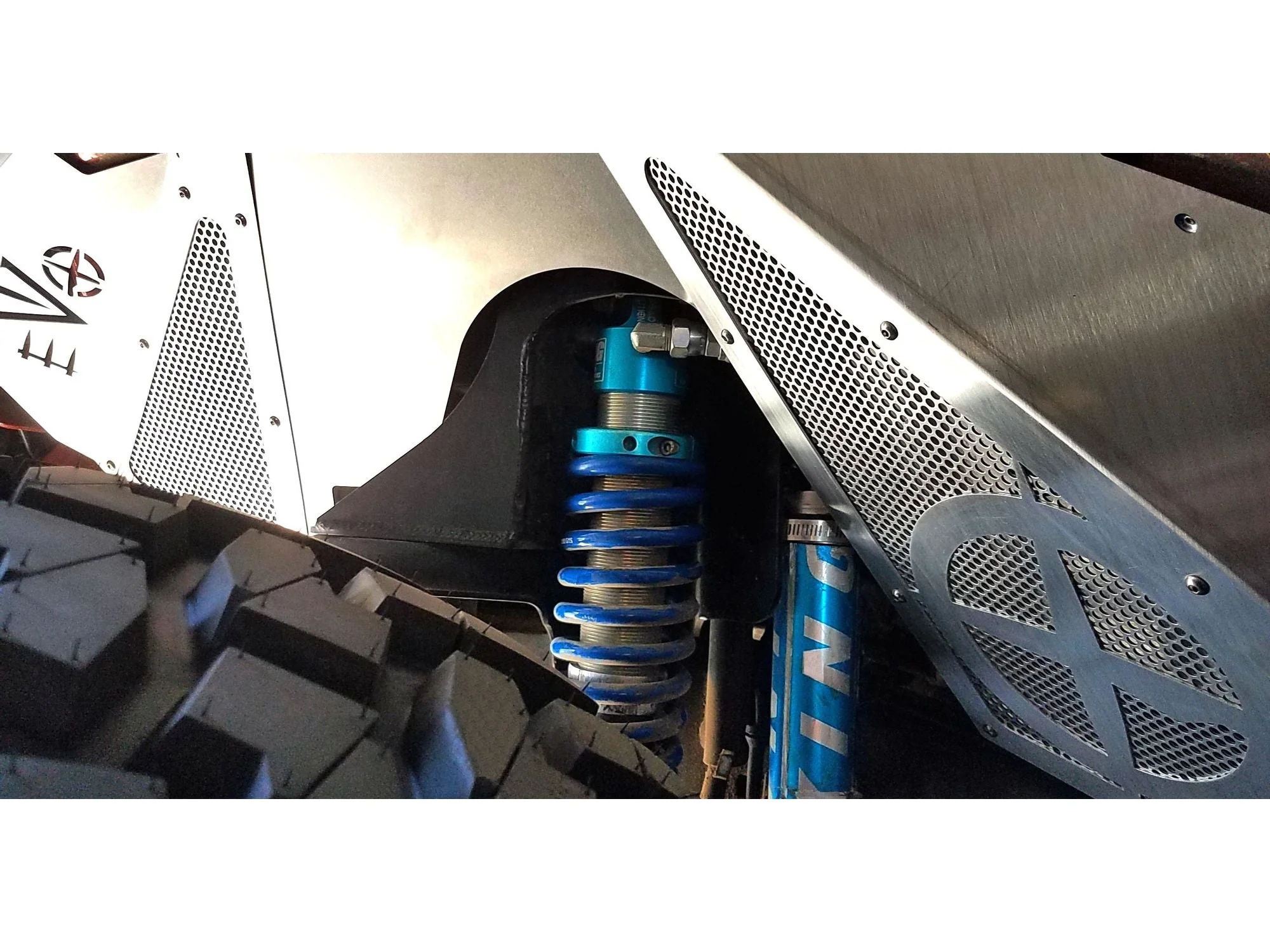 FRONT VENTED INNER FENDERS FOR JK/JKU - Image 7