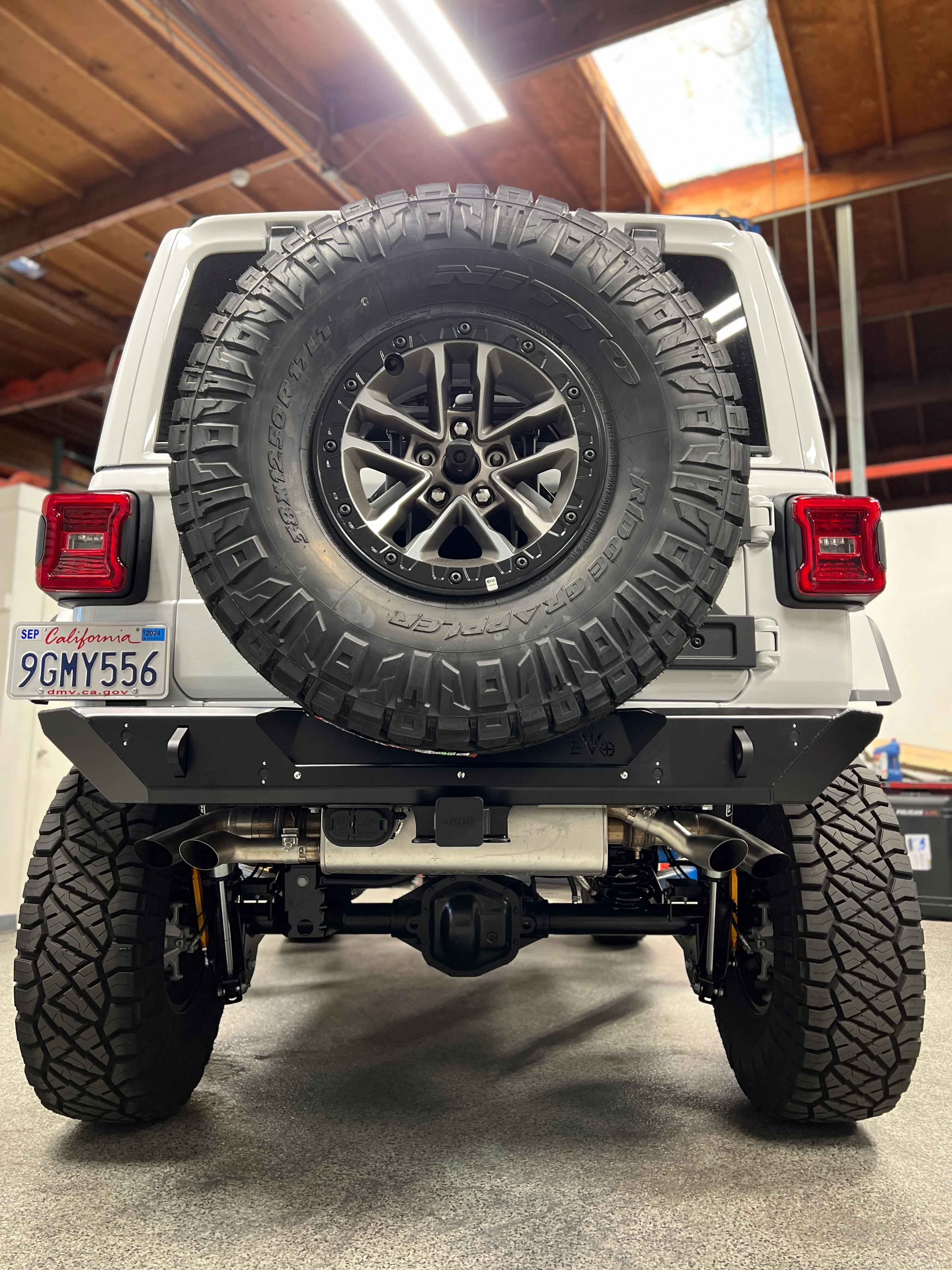 Jeep Wrangler Rear Alumilite Bumper - Image 5