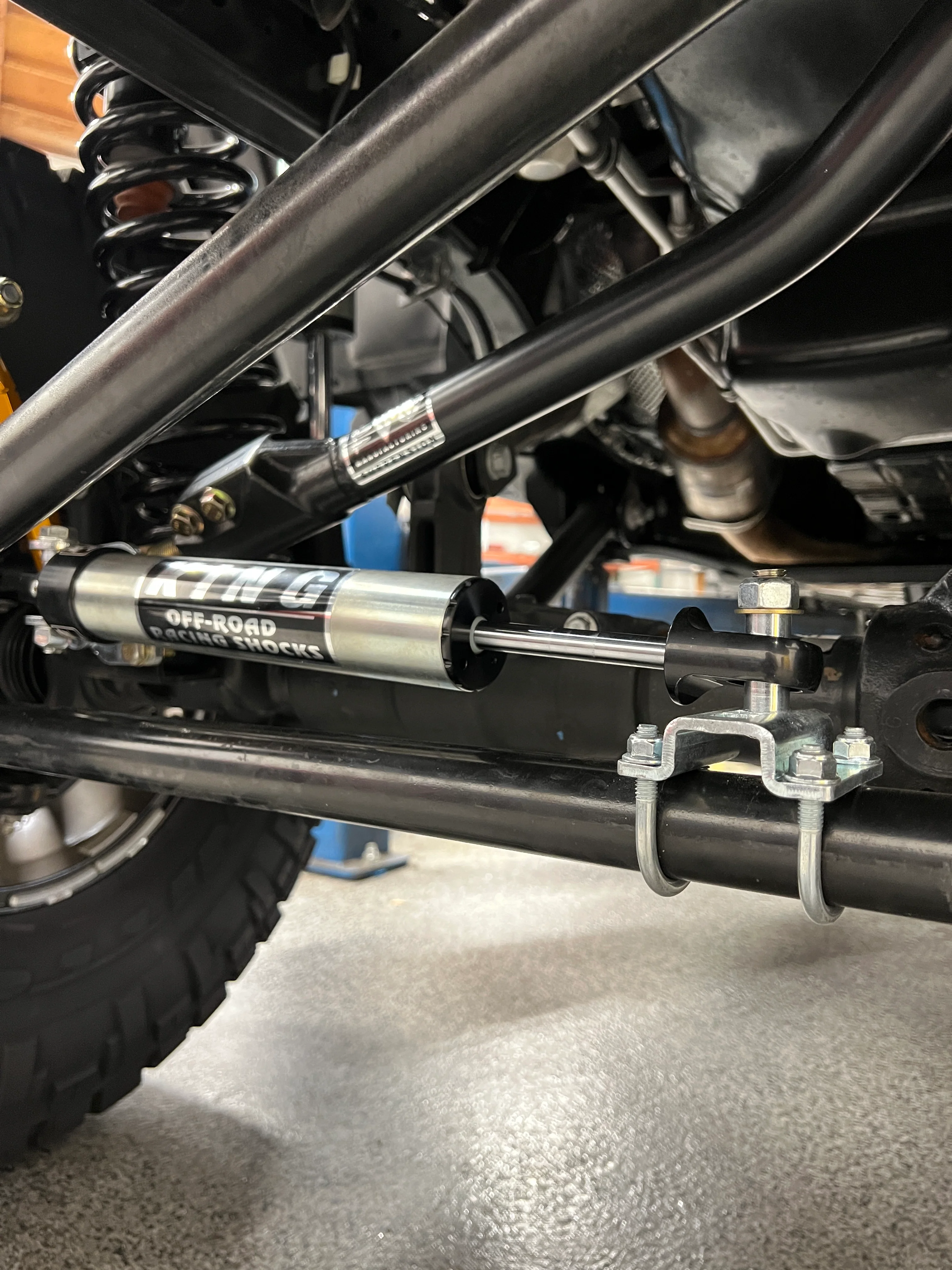 King Shocks Steering Stabilizer FOR JL/JT (BLACK) - Image 2