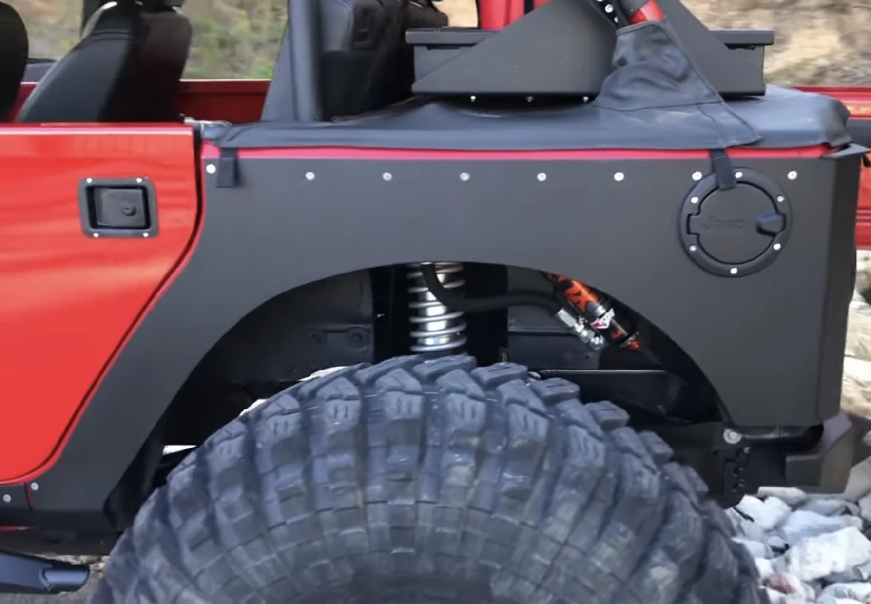 REAR ROCKSKIN BUILDER CORNERS (4DR.) FOR JKU - Image 3